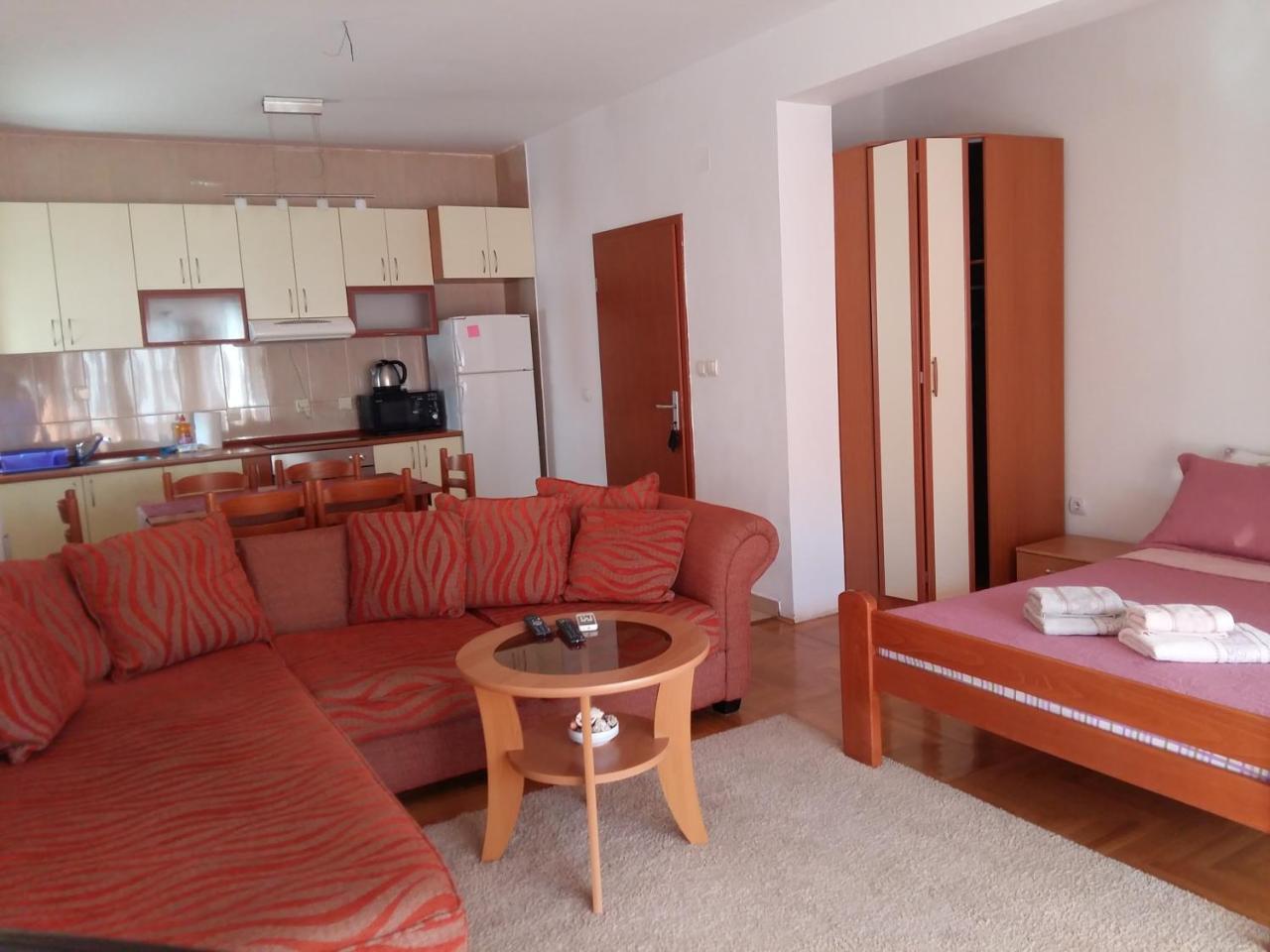 Lazar Apartments Petrovac na moru Exterior foto